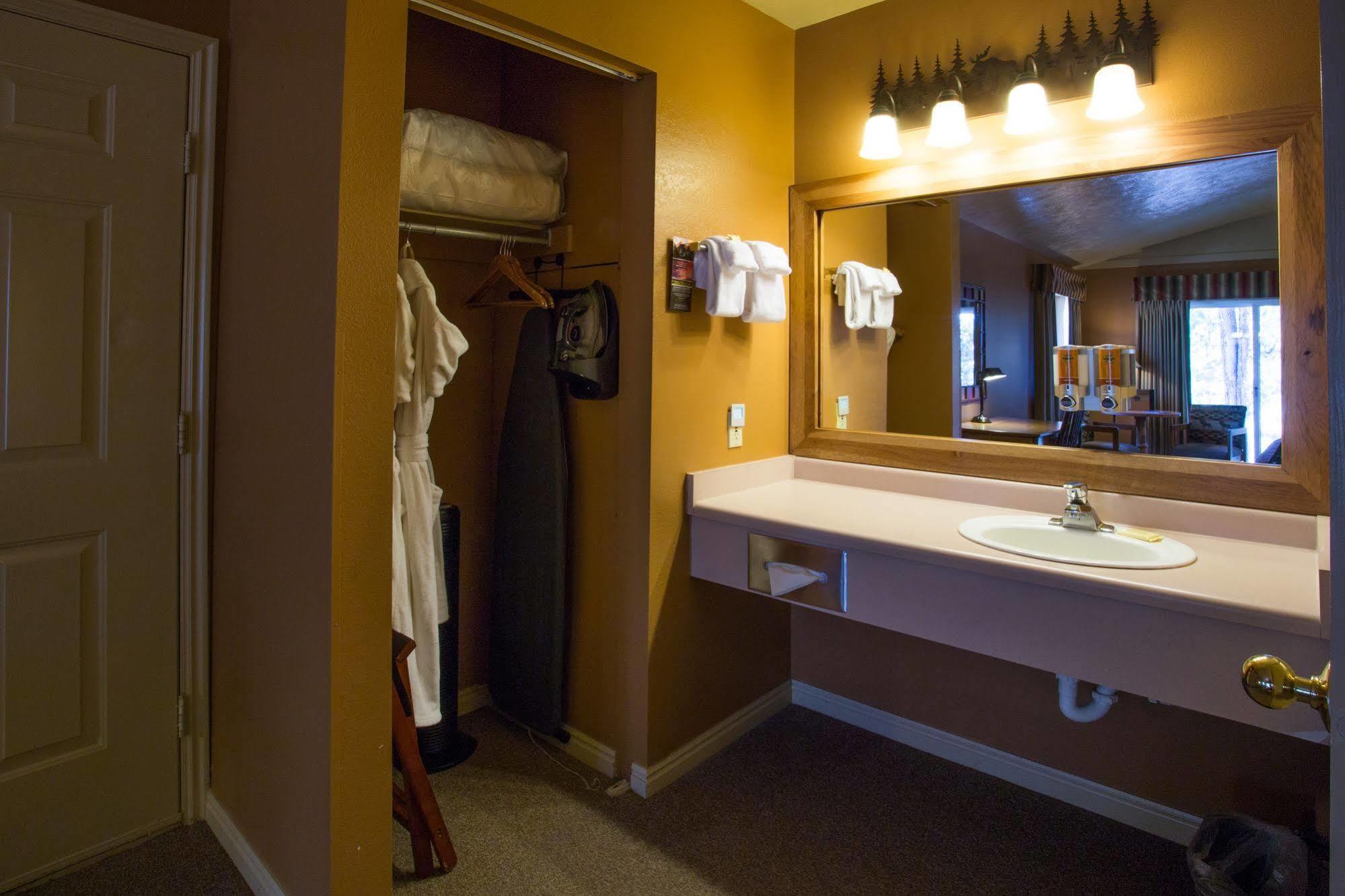 Headwaters Lodge & Cabins At Flagg Ranch Moran Exteriör bild